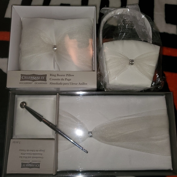 Wedding Items - Picture 1 of 1